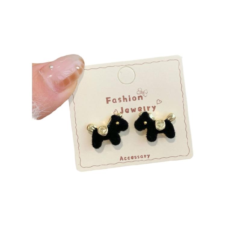 

Horse Shaped Flocking Stud Earrings Comfortable Wear Unique Styles Statement Accessories For Women Fashion Lovers чорний