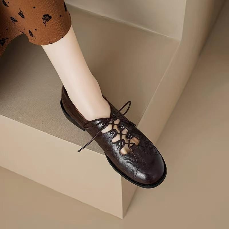 

Korean style literary strap small leather shoes textured sheepskin 2025 spring thick medium heel round head soft leather single shoes women s 41 large 41