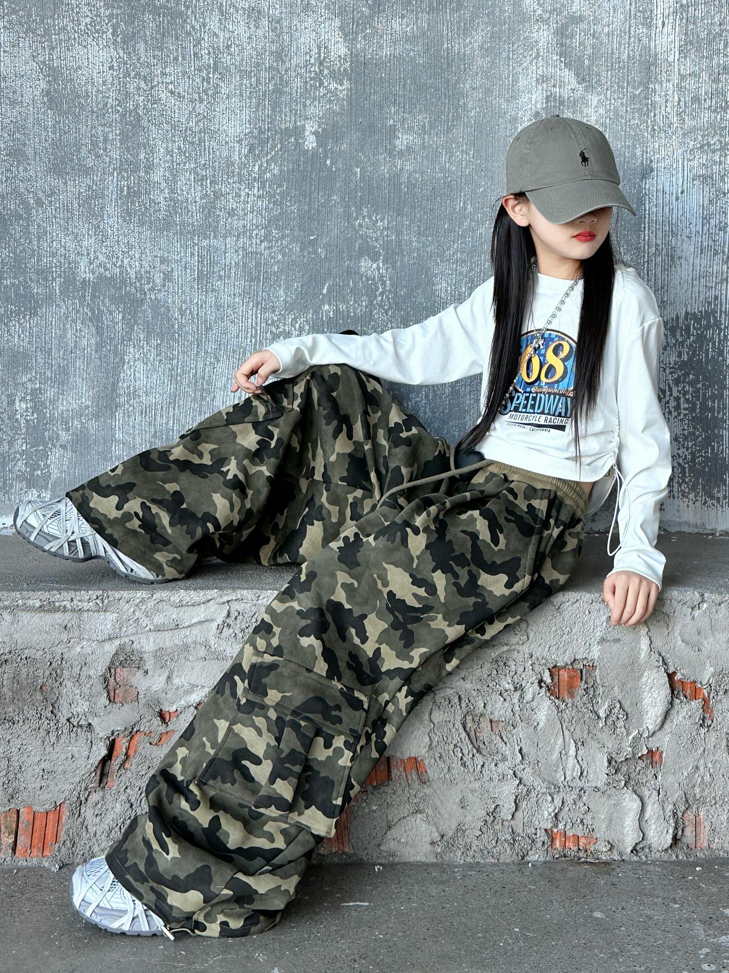 

Ретро камуфляжные брюки карго для девочек: Двусторонние широкие брюки, весна и осень, повседневный корейский стиль. 140 cm