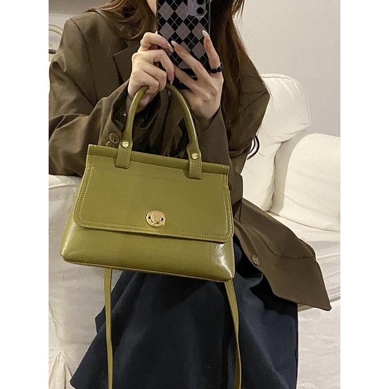 IELGY Student Party Mail carrier, Stylish Retro Portable Versatile Large Capacity Messenger Bag