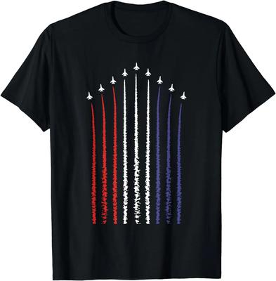 Amerikansk flagga med stridsflygplan för 4 juli T-shirt