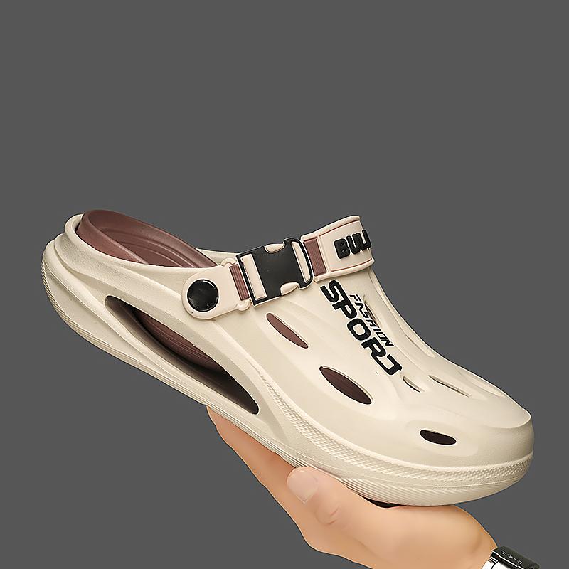Men's Clogs Summer Wear Resistant Non Slip Sports Beach Shoes Soft Soled Comfortable Men's Shoes Driving