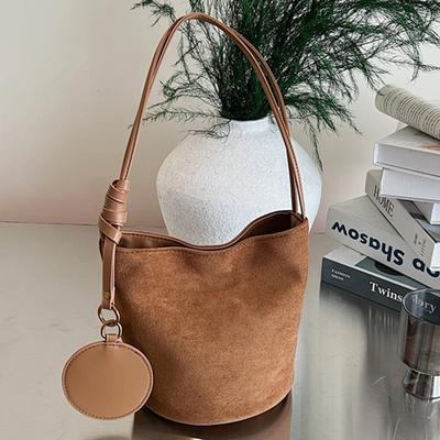 Fashion Autumn New Bucket Bag Women's Niche Korean Version Foreign Style Shoulder Bag Retro Commuter Suede Handbag