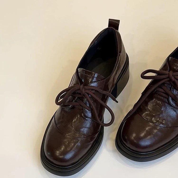 British retro style round head lace-up loafers 2025 autumn and winter new commuting versatile thick heel small leather shoes women's single shoes