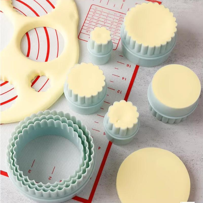 5/8 Pcs Fluted Edge Cookie Cutters Set - BPA-Free Plastic Baking Molds for Uniform Biscuits, Fondant & Holiday Cookie Decorating