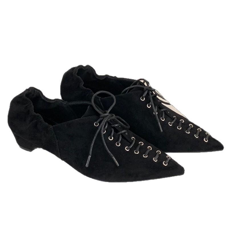 French single shoes autumn 2025 new retro pointed cross lace-up old money style low heel loafer small leather shoes