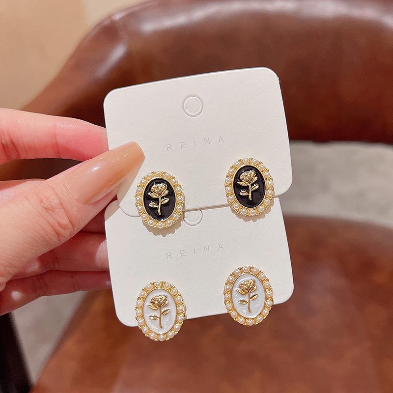 

925 Silver French Retro Rose Earrings with Pearls