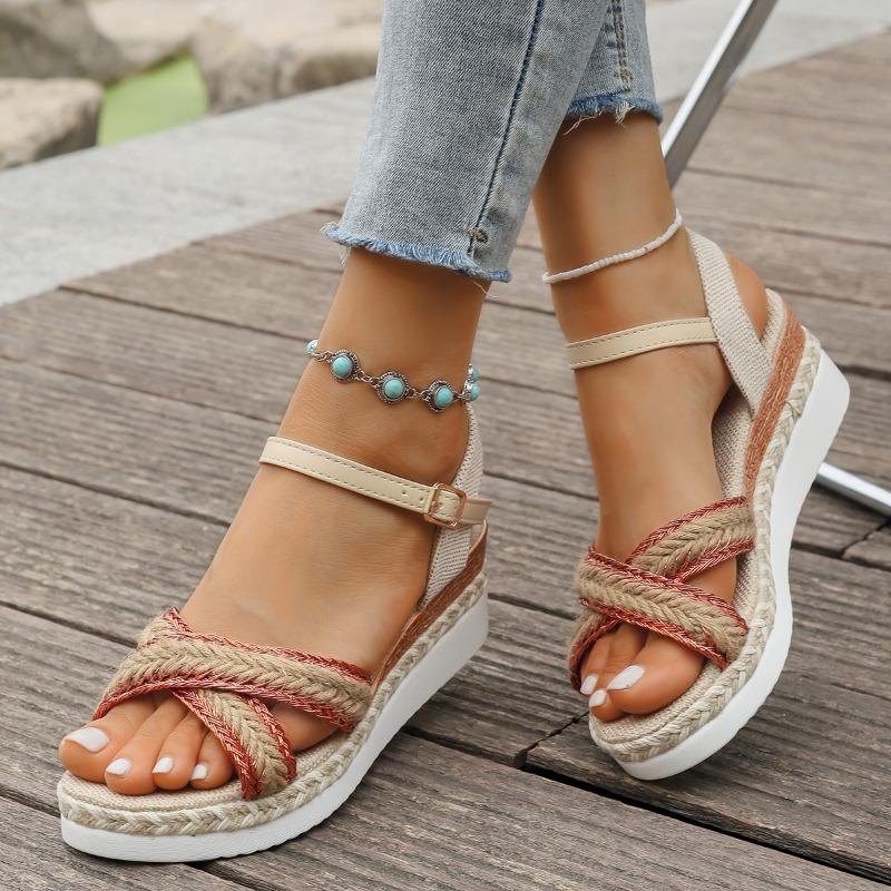 

Summer new large size flat platform sandals with open toe fashion buckle wedge heel sandals women 43 красный
