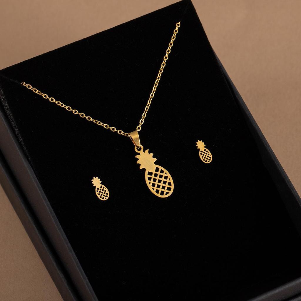 Stainless Steel Heart Necklace Set: Geometric Sunflower & Cross Clavicle Chains