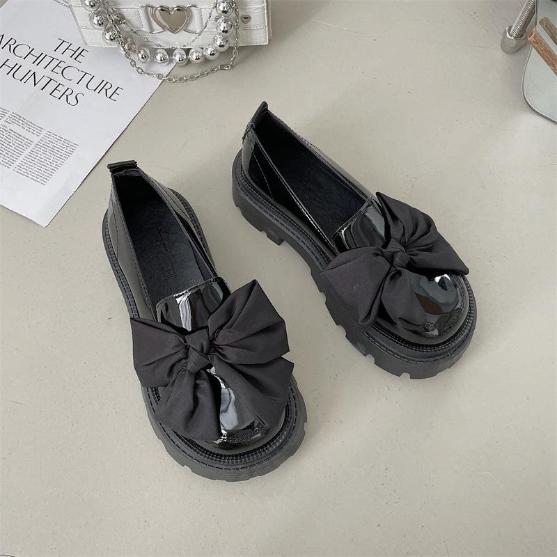 

Fairy wind small leather shoes French 2025 spring and summer new pearl bow girl single shoes thick heel Mary Jane shoes women 35
