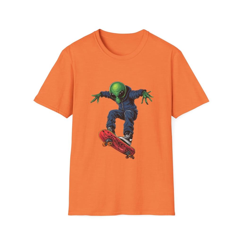 Alien Skateboarding Unisex Softstyle T-Shirt Funky Graphic Tee Skateboard Lovers
