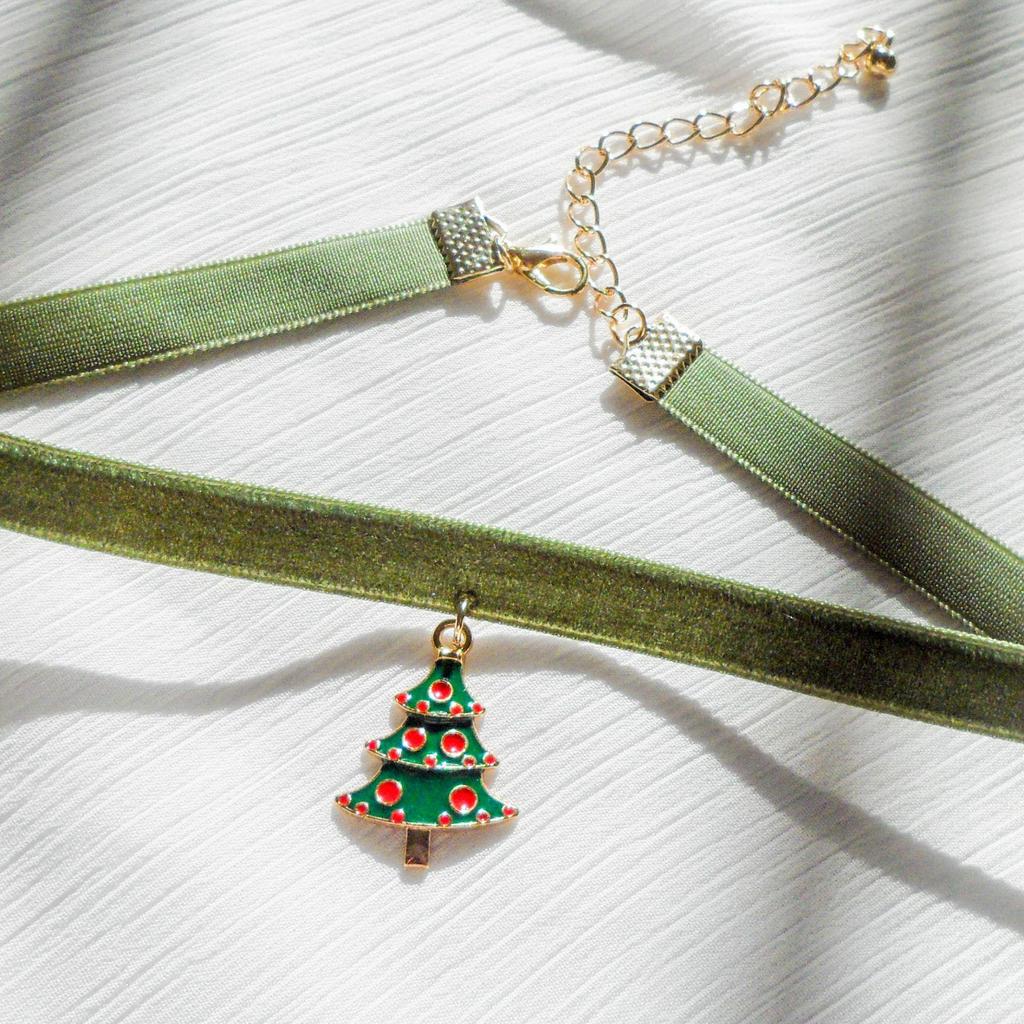 Christmas Snowflake Velvet Choker Necklace for Women