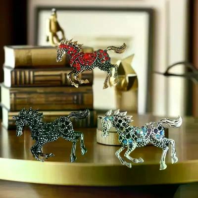 Classic Rhinestone Horse Brooches For Women Zodiac Animal Lapel Pins Casual Party Accessories New Year Gifts Friends
