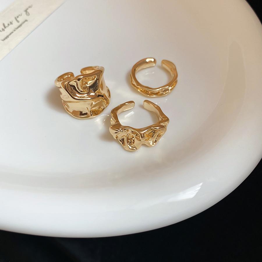 

European & American Irregular Shiny Bean Open Ring - Stylish, Versatile Light Luxury Index Finger Ring for Women.