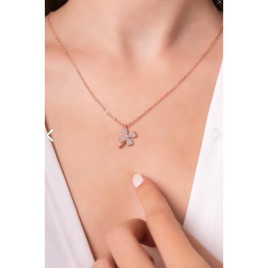 

Yonca Motifli Taşlı 14k Rose Gold Kaplama Kadın Kolye