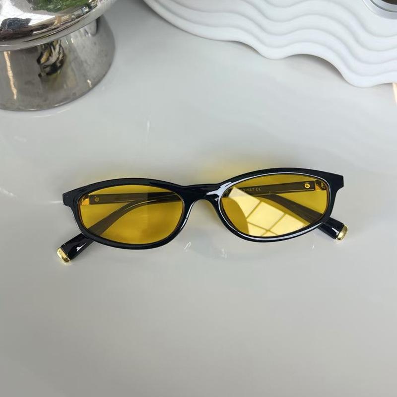 

New high-end narrow square-frame sunglasses for ladies popular small sun glasses UV protection Eyewear driving treet photography for daily use