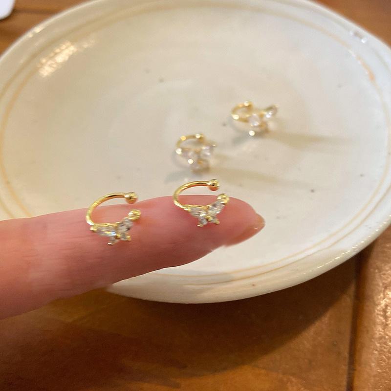 Manșete de urechi fluture din zirconiu fără piercing - Design de lux ușor