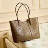 Underarm Commute, High-end Sense, Large-capacity Women's Tote Bag, Leather Fashion Women's Shoulder Bag, Hand-woven Bag