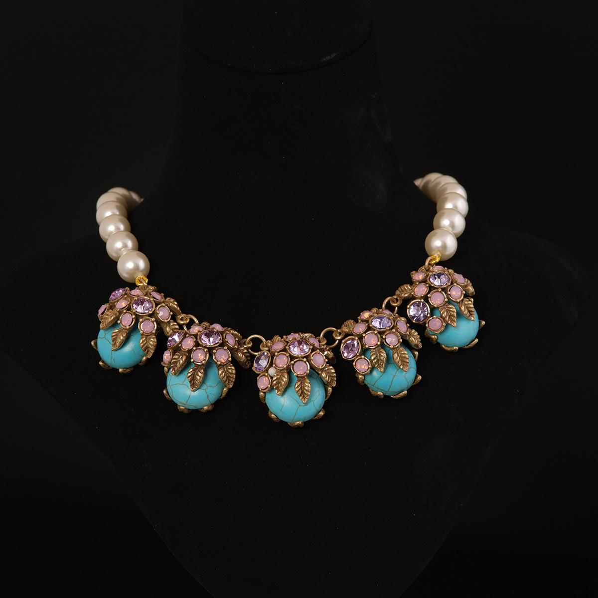 

Medieval Vintage High-Grade Wind Temperament Copper-Plated Alloy Blue Pine Flower Ball Necklace Earrings Set