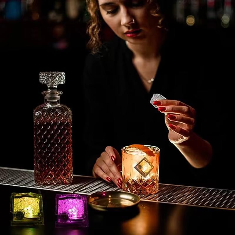 5 Pièces Glaçons LED Étanche Multicolore Clignotants Lumineux dans le Noir Pour Décoration de Mariage Fête Bar