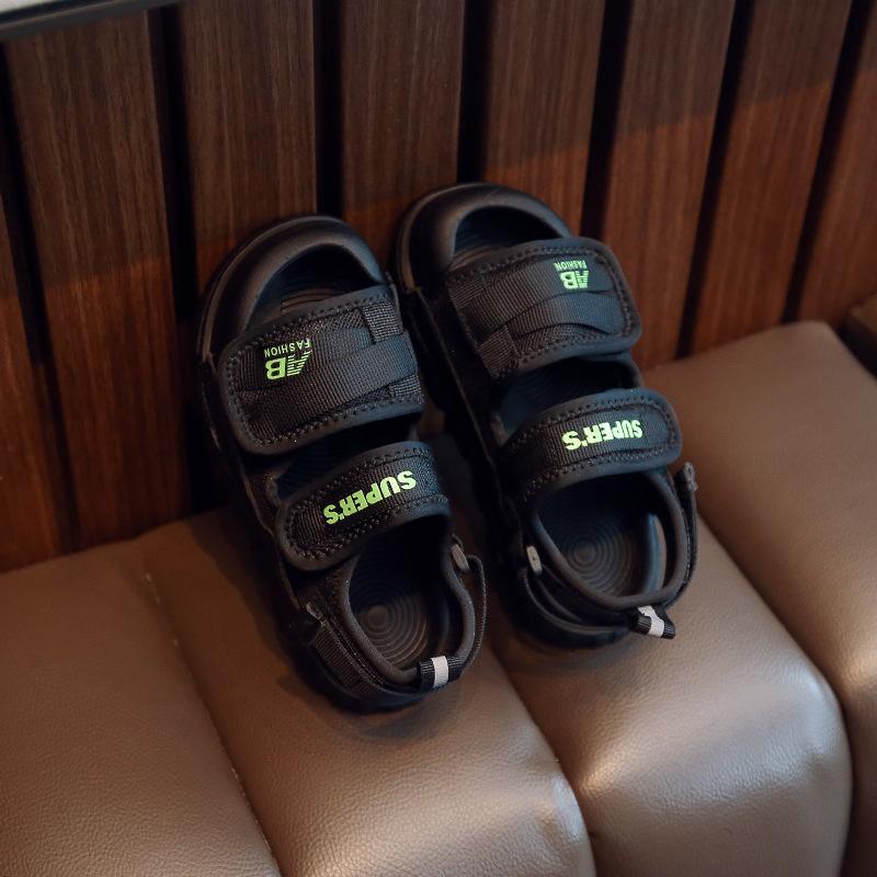 Children's sports sandals 2025 summer new children's baotou beach shoes soft sole fashion girls baby middle and older children