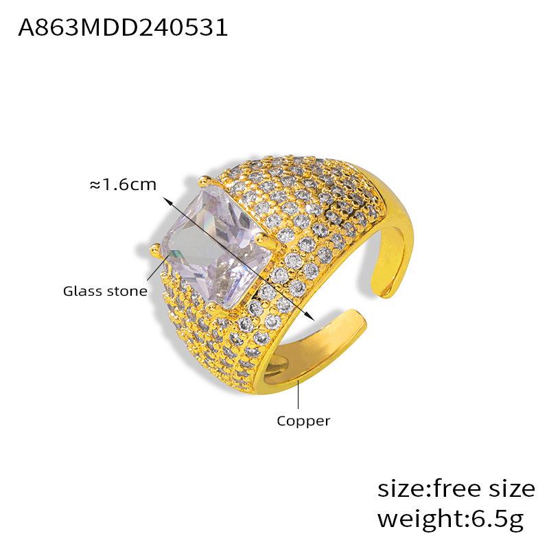 Luxurious British-Style Cluster Diamond Ring - Shiny, Elegant, and Versatile