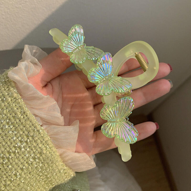 

Xylie Luxurious Butterfly Point Hair Clip green