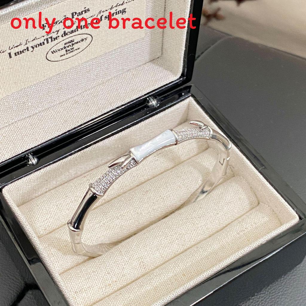 Floral Pattern Copper Bangle With Gold Plating And Zircon Stones For Fashionable Women