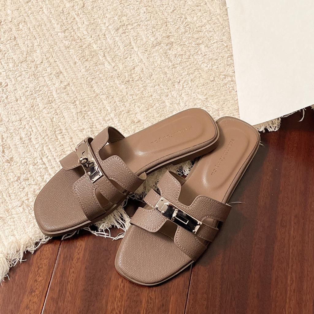 Feel slippers women's summer wear 2025 new flat bottom one-word shoes women's versatile fashion non-slip deodorant high face