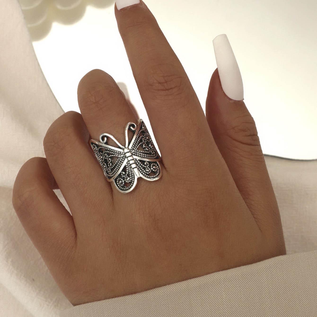 Versatile Retro Hollow-Out Butterfly Ring - Exquisite Fashion Jewelry