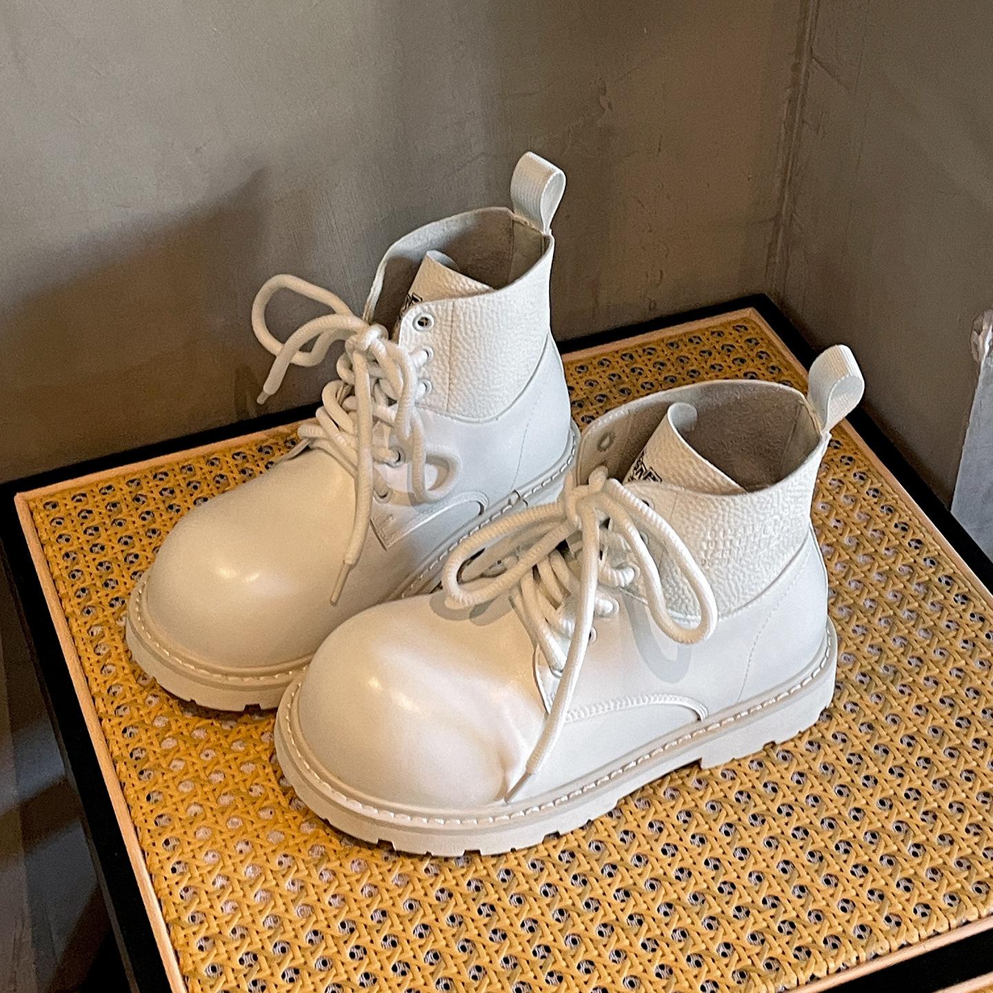 

Retro white British thick-soled inner height-increasing Martin boots women s 2025 new autumn with skirt and thin short boots 40 бежевый