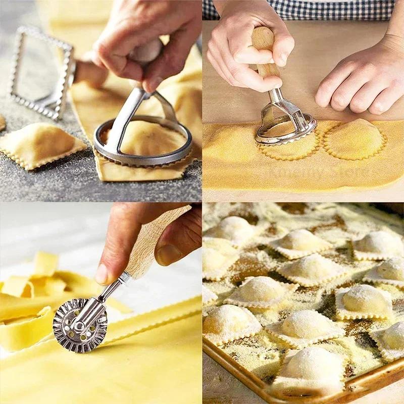Tagliabiscotti di Natale Stampo Pressa per Pasticceria Babbo Natale Pupazzo di Neve Alce Tagliapasta per Ravioli Dispositivo per Goffratura Pizzo Ravioli Timbro per Torta Strumento per la Cottura