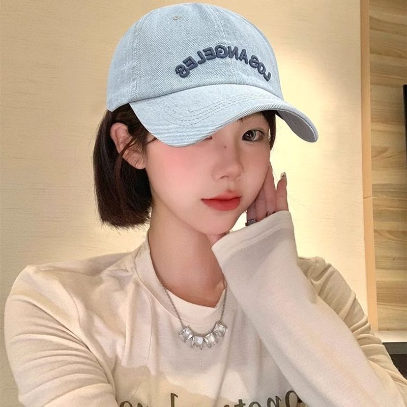 

Summer Washed Denim Baseball Hat Wig One-Piece Women s Short Hair Sun-Proof All-Matching Face Little Bald Wide Brim Light blue + short brown hair