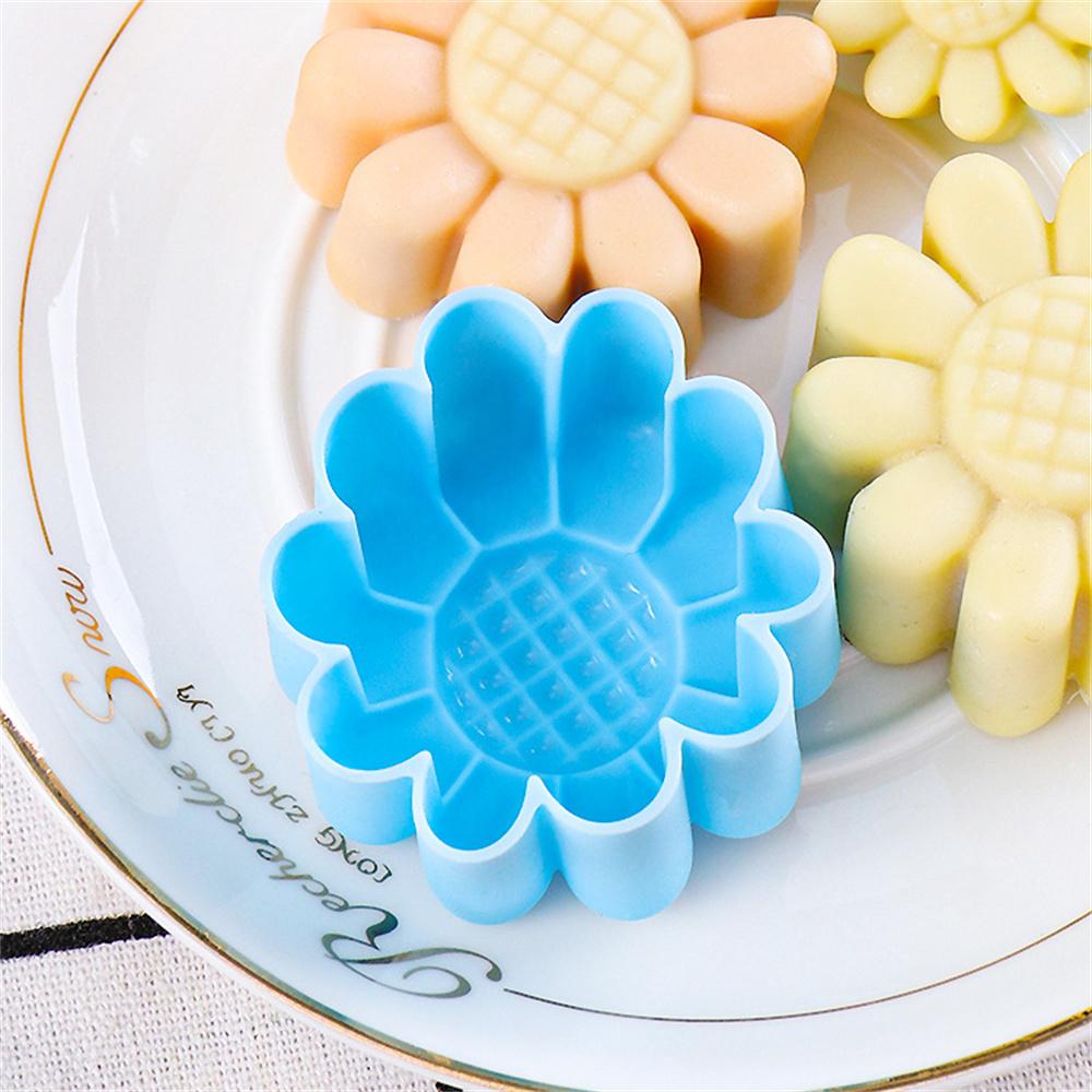 1PCS Dessert Baking Molds Food Grade Silica Gel Heat Resistance Sunflower Shape Convenient Backing Tool Silicone Cake Mold