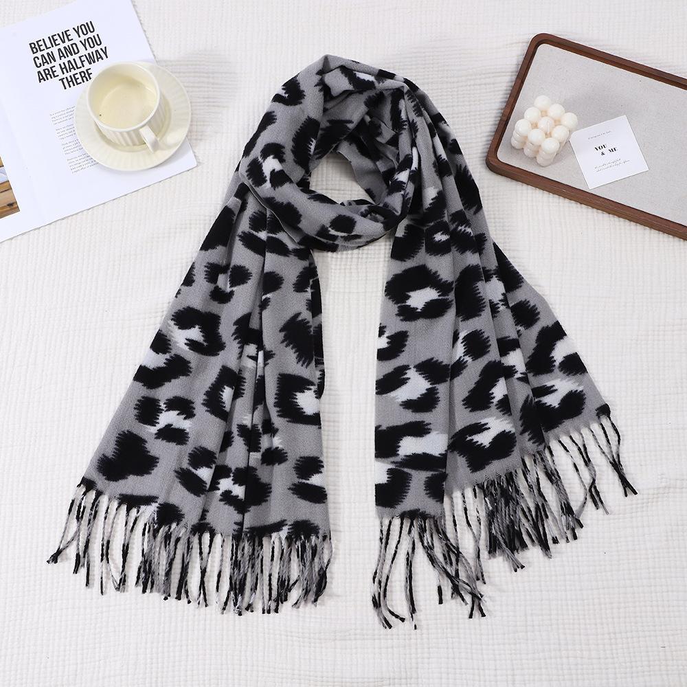 Premium leopard print fringed scarf autumn and winter warm imitation cashmere shawl scarf fashion leopard print fringed scarf