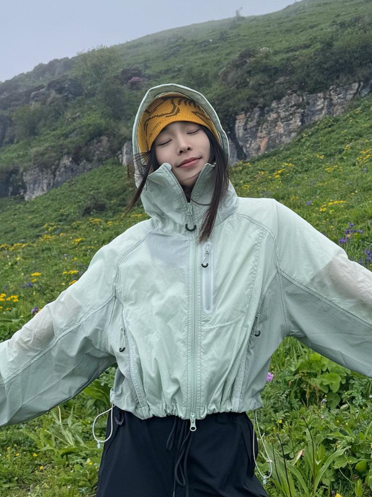 Women's Mint Green Lightweight UV Protection Jacket - Summer Outdoor Breathable, Color Block Design