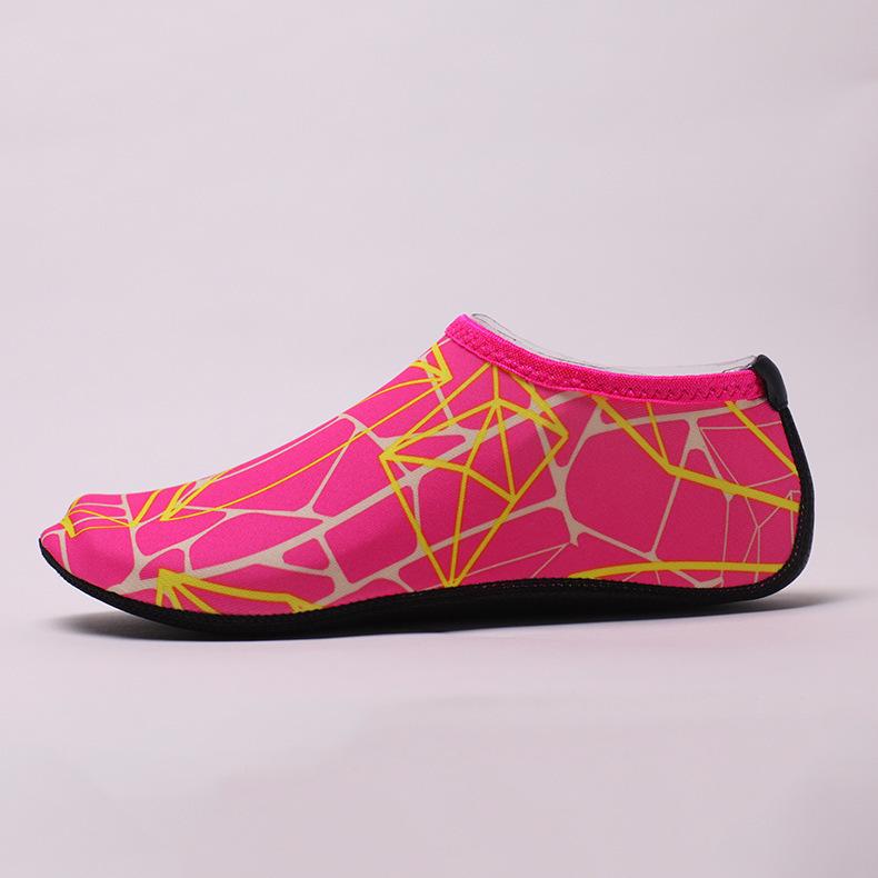 Unisex Beach & Water Shoes: Non-slip, Cut-resistant, Soft Sole, Skin-tight for Swimming, Trekking, and Wading