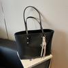 Fashion and Leisure Large-capacity Tote Bag Women's New Simple and Versatile Shoulder Bag High-end Underarm Bag
