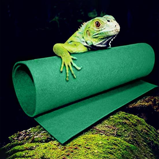 Soft Flexible Reptile Carpet Moisture-Resistant Thickened Breathable Substrate Liner Water Absorption Reptile Pad for Geckos Snake