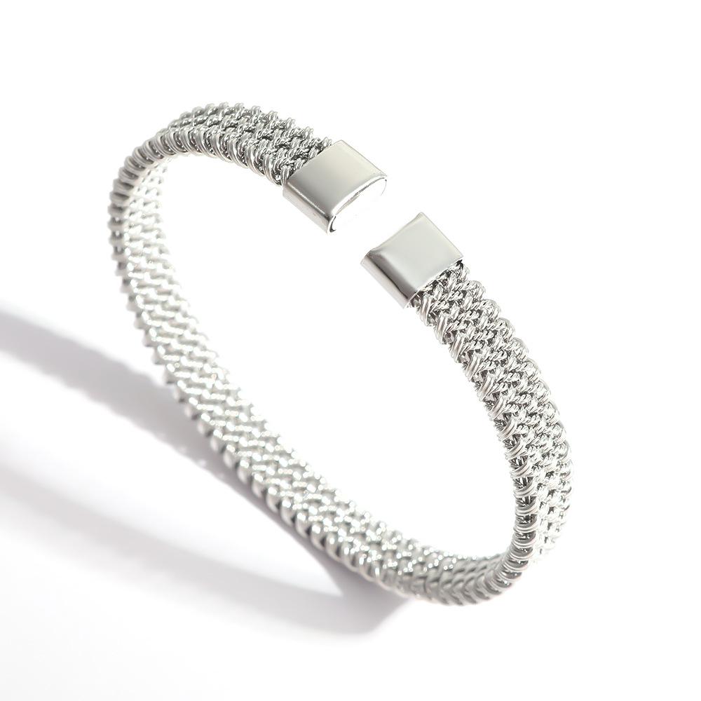 Luxury Titanium Steel Gold-Plated Woven Bracelet in European & American Style