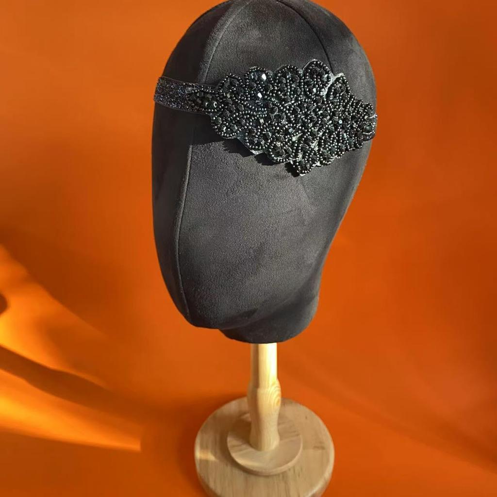 Vintage 1920s Flapper Headpiece Roaring 20s Headband for Women Hair Accessory (Black Beads, one size)