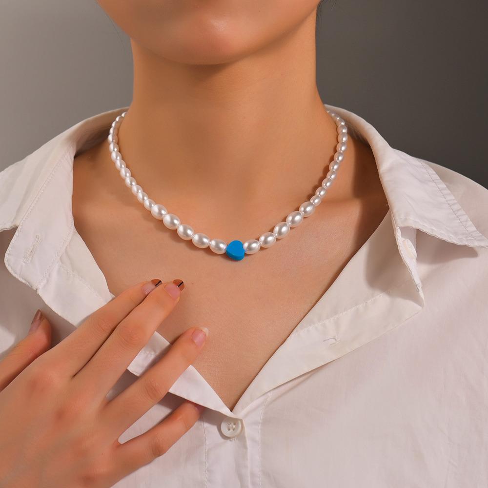 Blue Resin Love Beaded Pearl Ladies Necklace Necklace