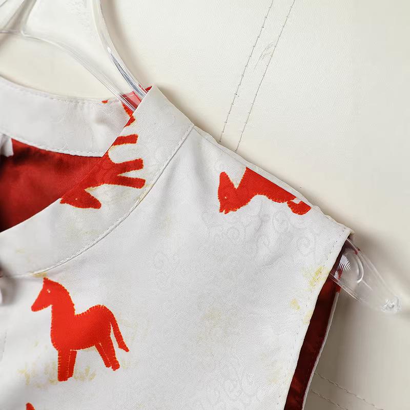 Women's Retro Jacquard Vest: Stand Collar, Horse Pattern, Frog Button, Elegant Cape, Chinese Style, Single-Breasted Cardigan.