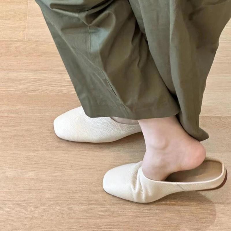 New Soft Leather Flat-bottomed Slippers for Women's Summer Wear Lazy Bi Prepared Soft Waxy Good Wear Baotou One Pedal Muller Half Drag Girl