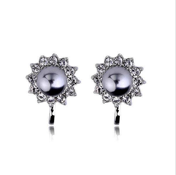 Exquisite Rhinestone & Pearl Flower Non-Pierced Clip-On Earrings