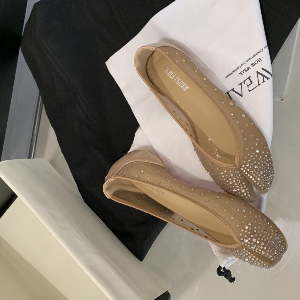 2025 Sommer neu~ Mesh Strass Ein-Pedal flachsohlige Zehentrenner Damenschuhe Schweinsfüße flachsohlige Damenschuhe