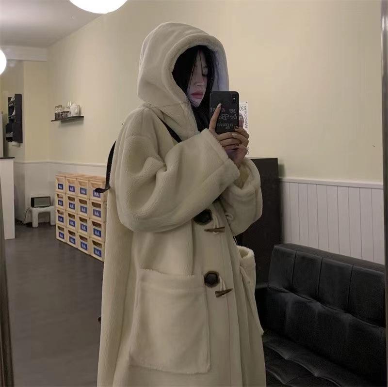 Women's Longhorn Button Lamb Wool Coat - 2023 Autumn/Winter, College Style, Warm, Hooded