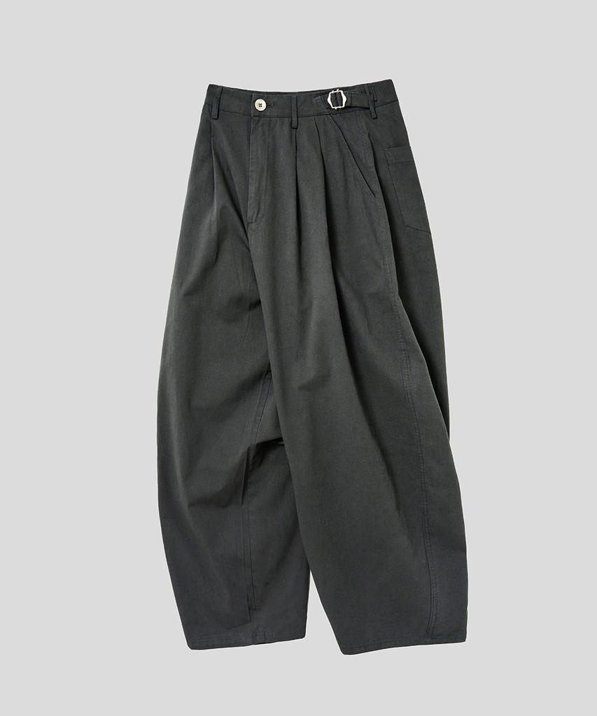 HOOVES Garment Washed Double-Pleat Pants [Charcoal]