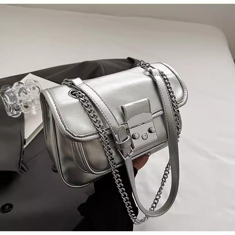 Women's PU Leather Shoulder Bag Crossbody Bag and Travel Bag Luxury Brand Chain Bag