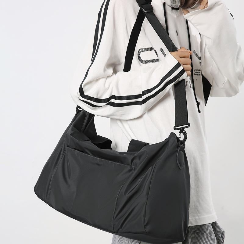 Sports Wind Messenger Bag for Men and Women Large Capacity Functional Tooling Bag for Class Commuting Shoulder Messenger Bag